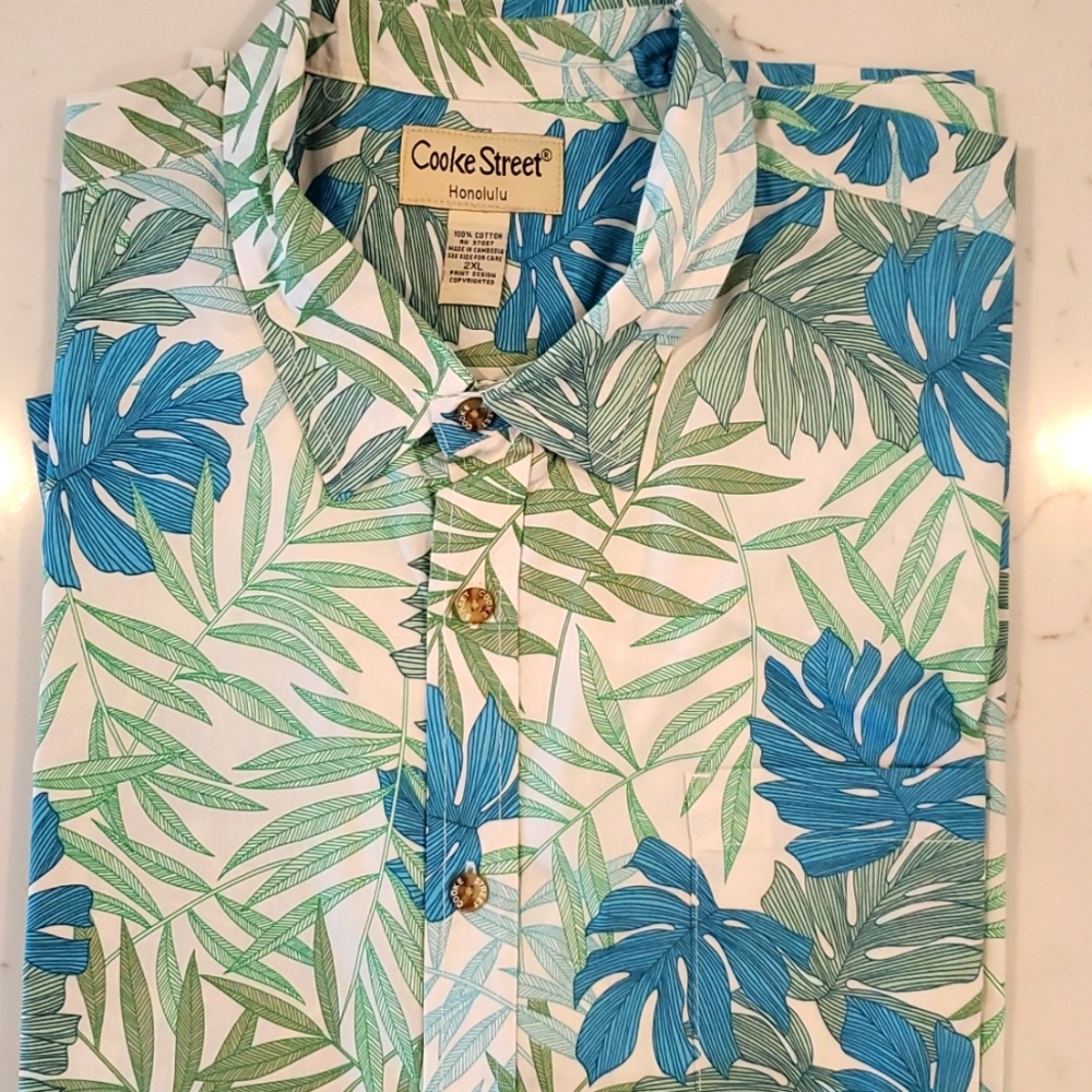 2XL Cooke Street Honolulu floral Hawaiian camp shirt